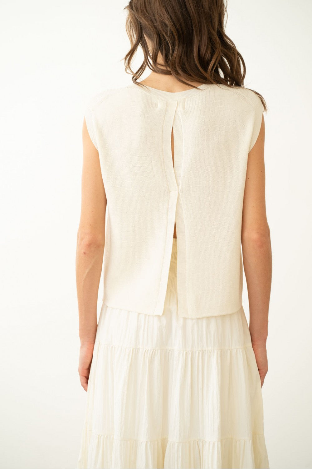 Carmen Crew Neck Sleeveless Crochet Knit Top