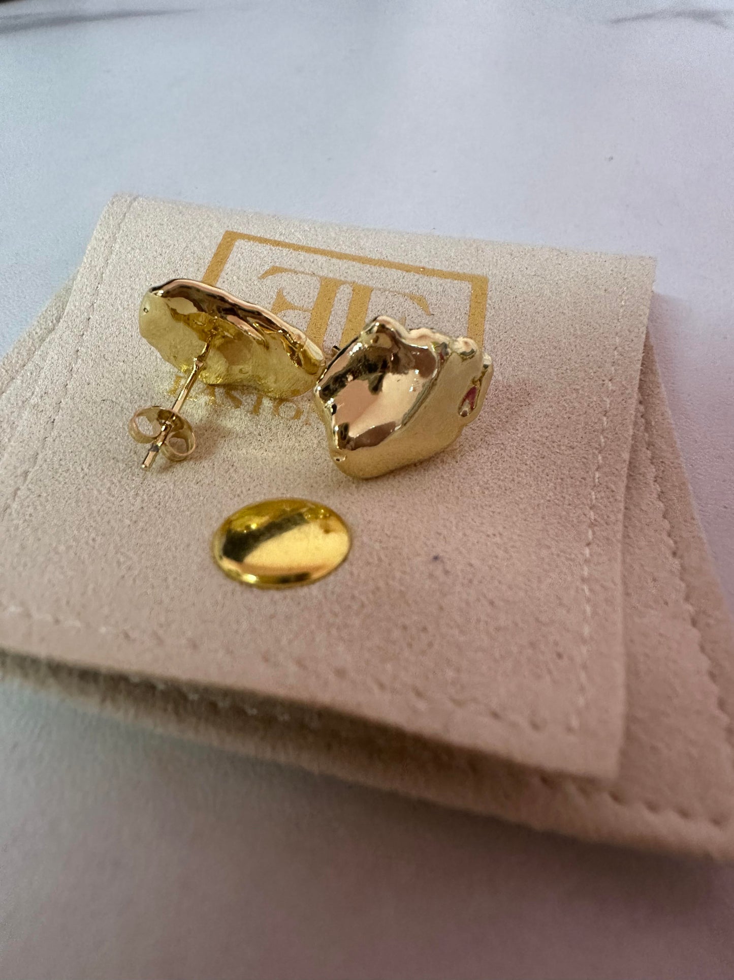 Easton Elle Dipped Earrings Studs