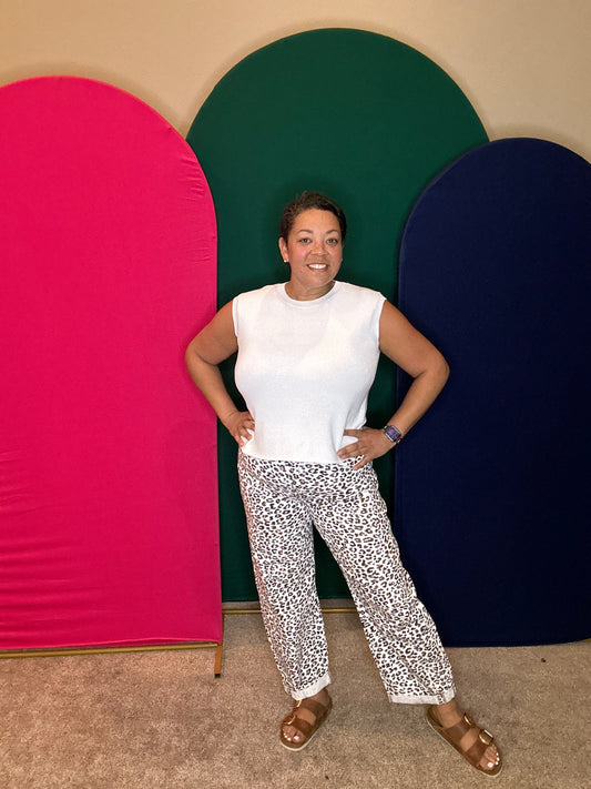 Michelle on the Prowl Barrel Jeans