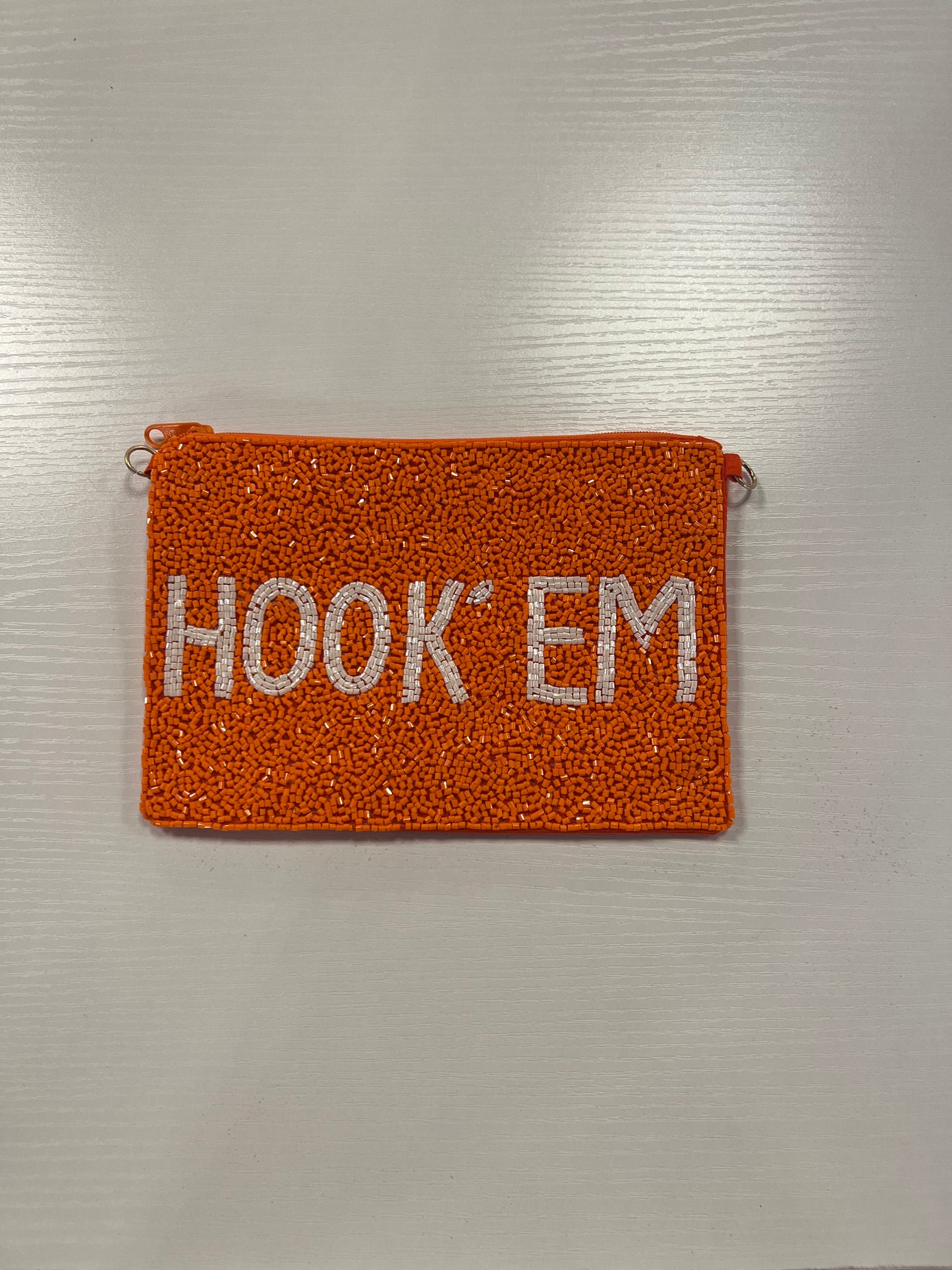 Beaded pouch hook’em