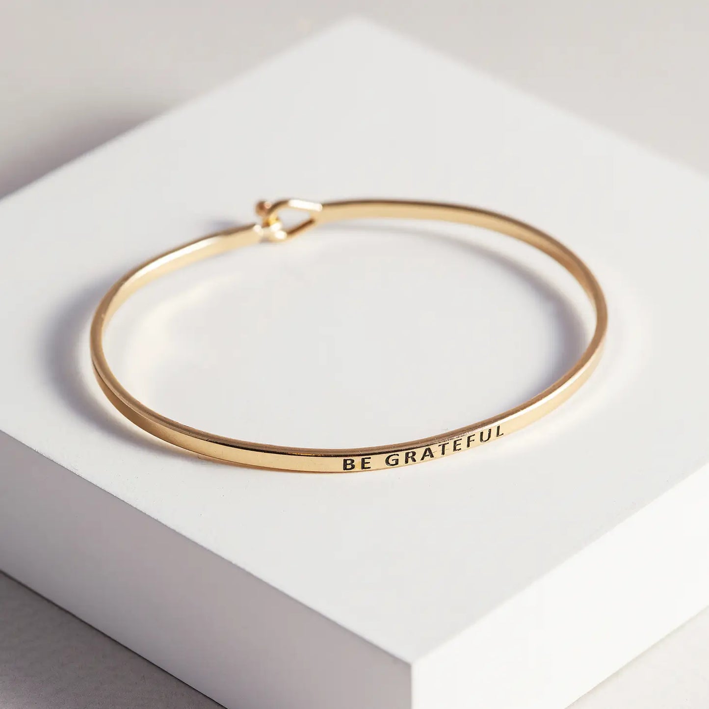 Be Grateful Inspirational Lasso Bracelet-Gold